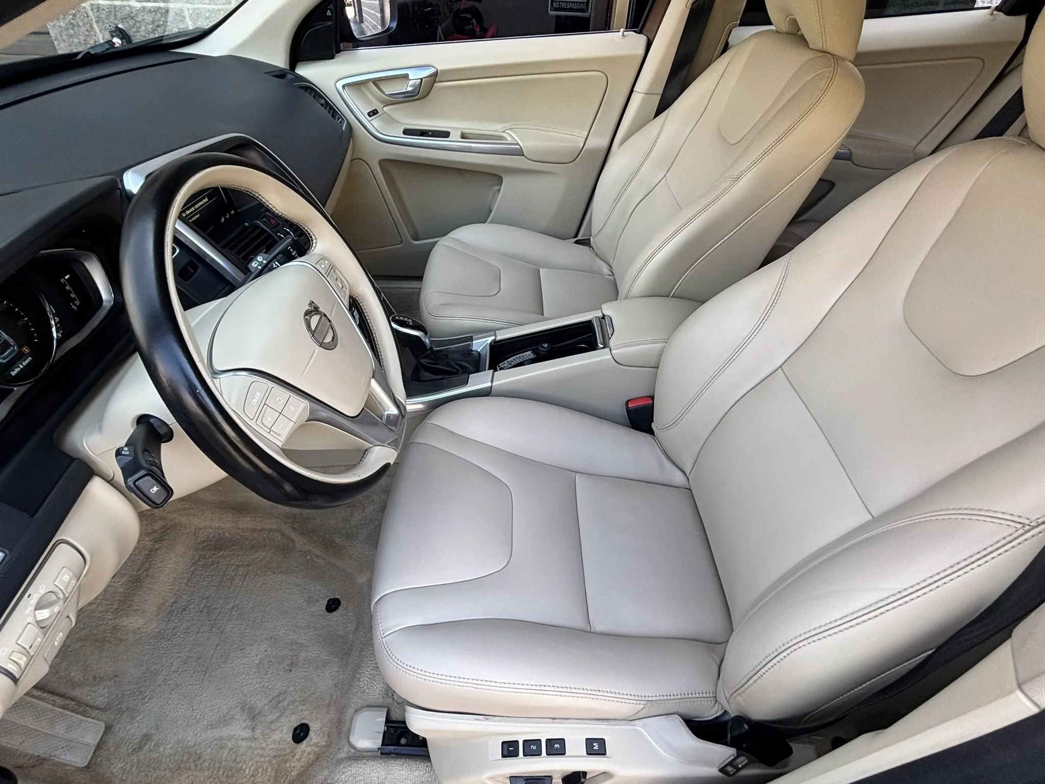 Used 2015 Volvo XC60 T5 AWD/4WD image 19