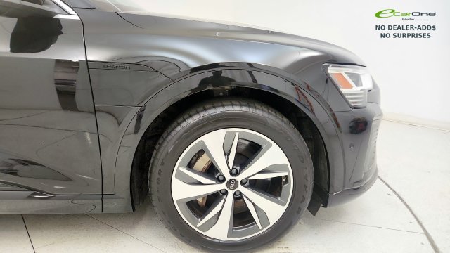 Used 2024 Audi Q8 e-tron Premium Plus w/ Premium Plus Package AWD/4WD image 23