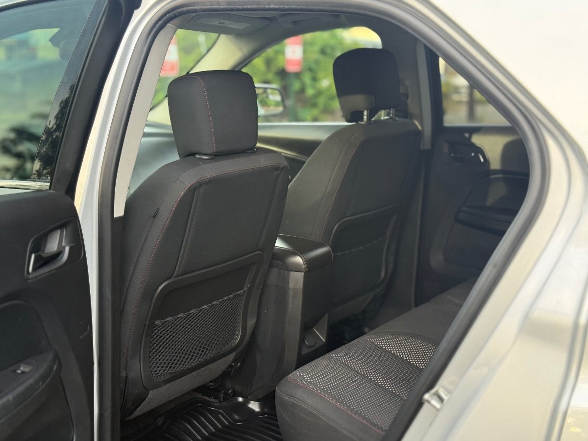 Used 2014 Chevrolet Equinox LT w/ Driver Convenience Package AWD/4WD image 19