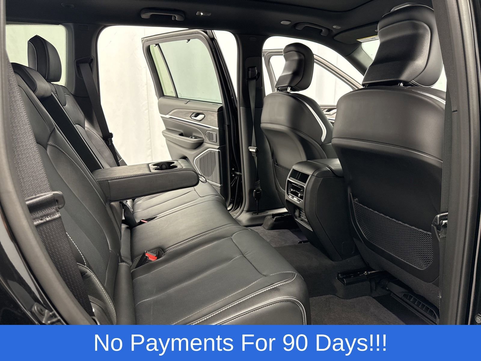 New 2025 Jeep Grand Cherokee Overland w/ Adv Protech Group III image 36