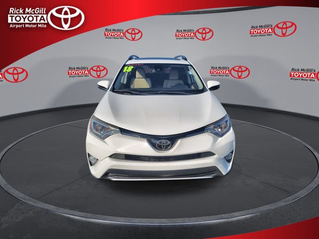 Used 2018 Toyota RAV4 XLE AWD/4WD image 3