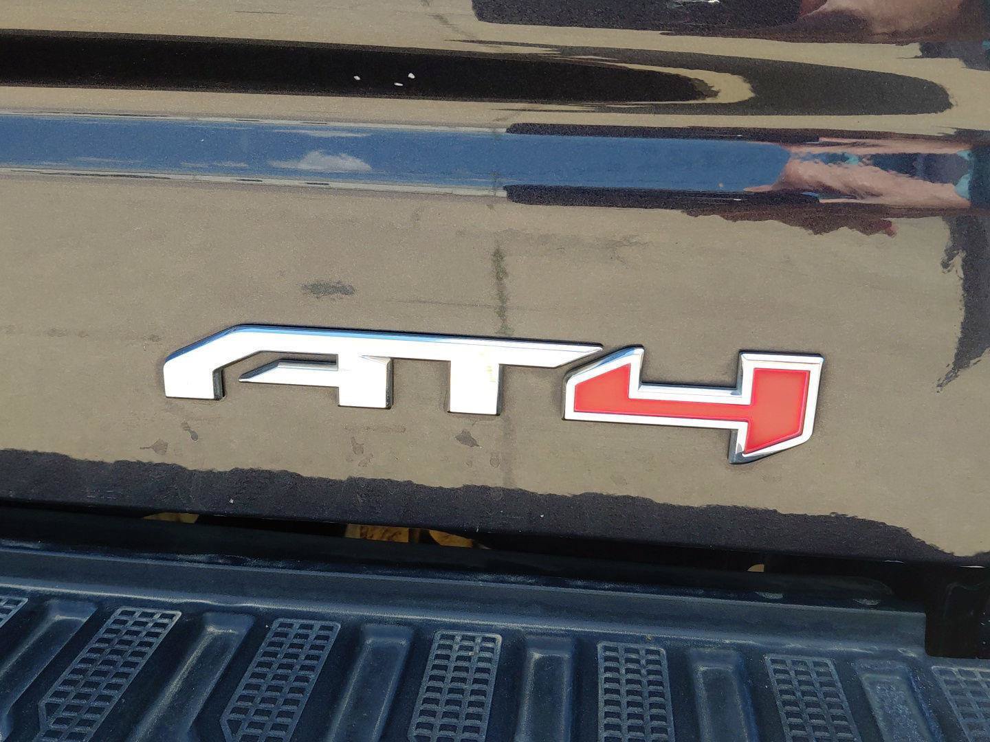 Used 2022 GMC Sierra 1500 AT4 w/ AT4 Premium Package AWD/4WD image 22