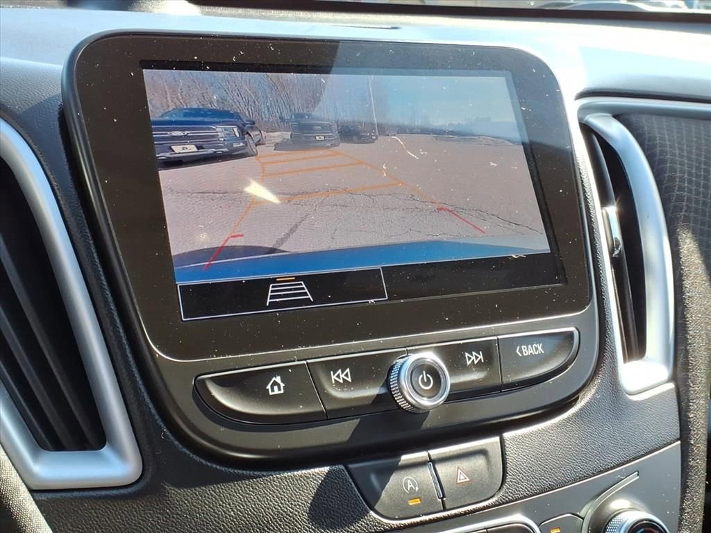 Used 2024 Chevrolet Malibu LT image 19