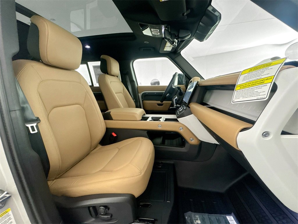 New 2026 Land Rover Defender 110 X-Dynamic SE image 28