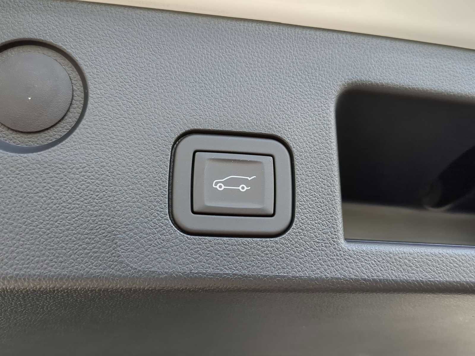New 2026 GMC Terrain Elevation w/ Elevation Premium Package image 26