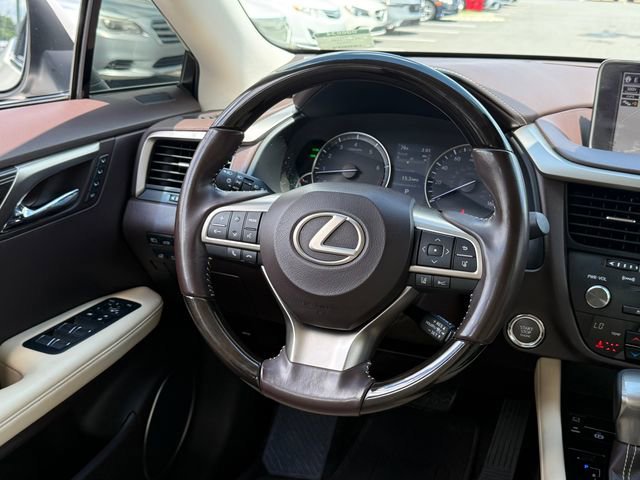 Used 2018 Lexus RX 350L Luxury w/ Accessory Package FWD image 18
