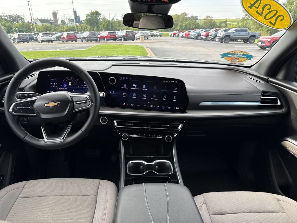 Certified 2024 Chevrolet Traverse LT w/ LPO, Floor Liner Package AWD/4WD image 11