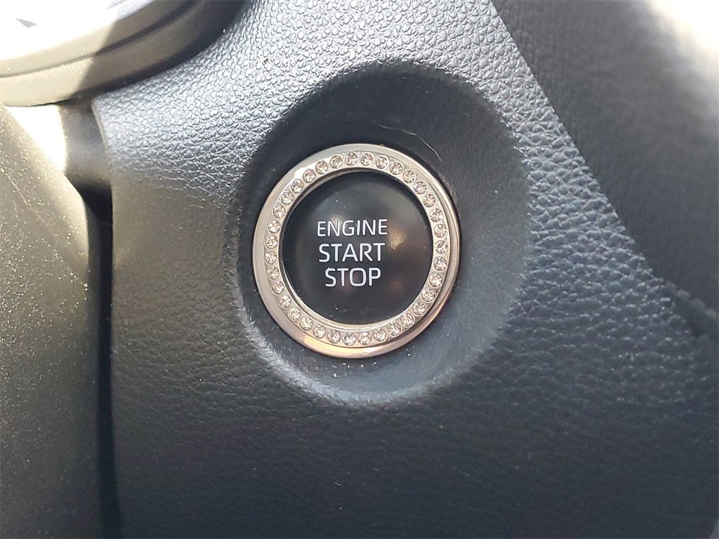 Certified 2023 Toyota Corolla Cross LE image 31