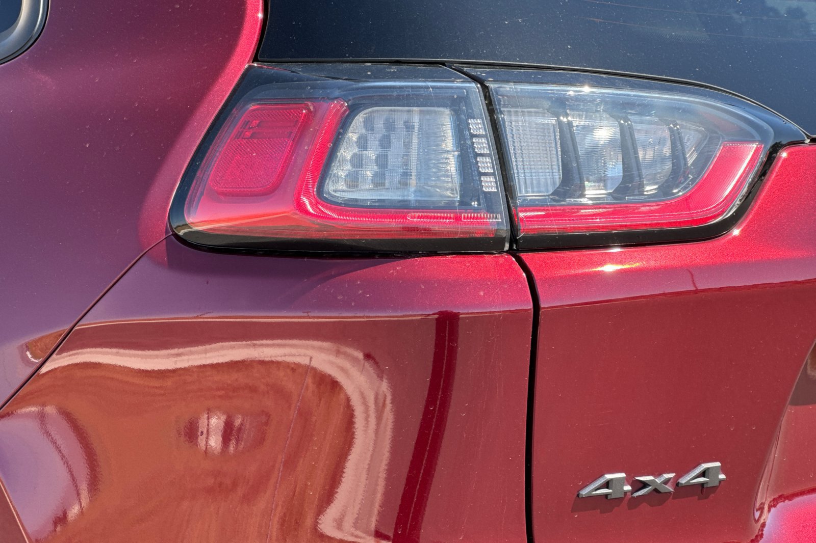 Used 2020 Jeep Cherokee High Altitude AWD/4WD image 30