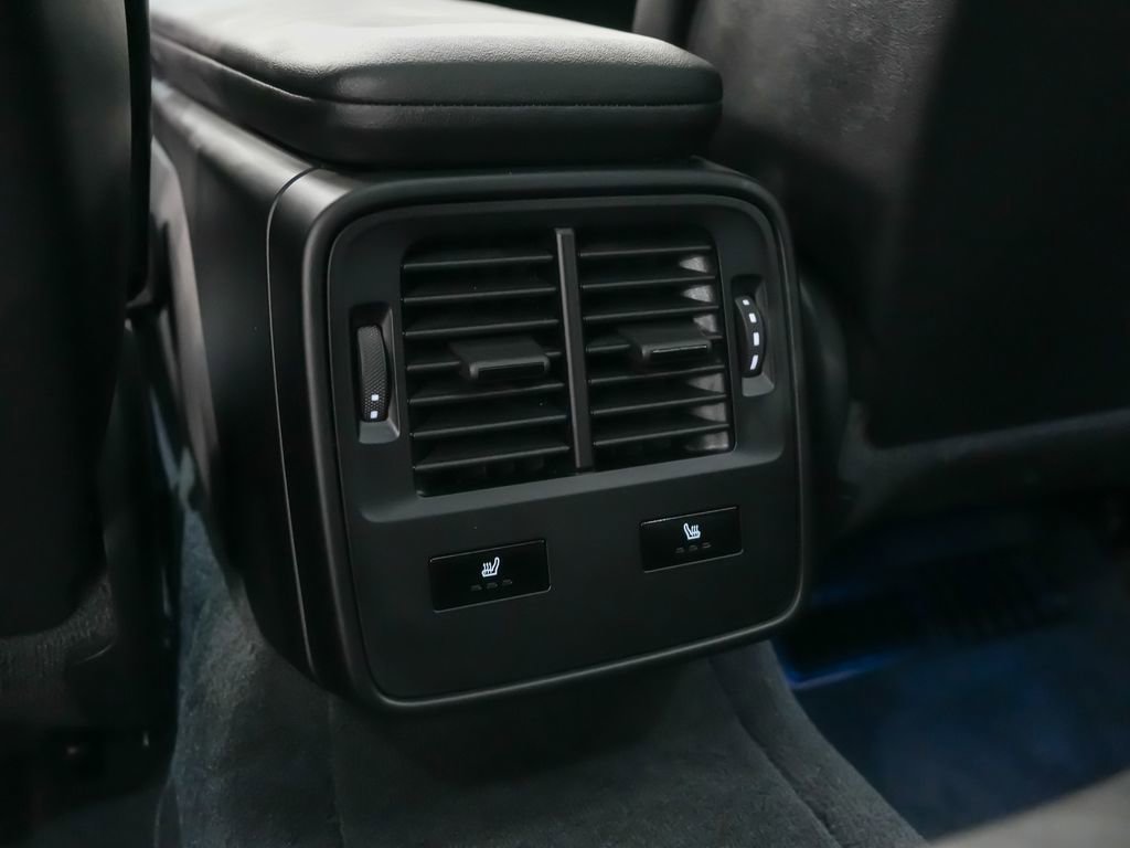 Certified 2025 Porsche Taycan image 21