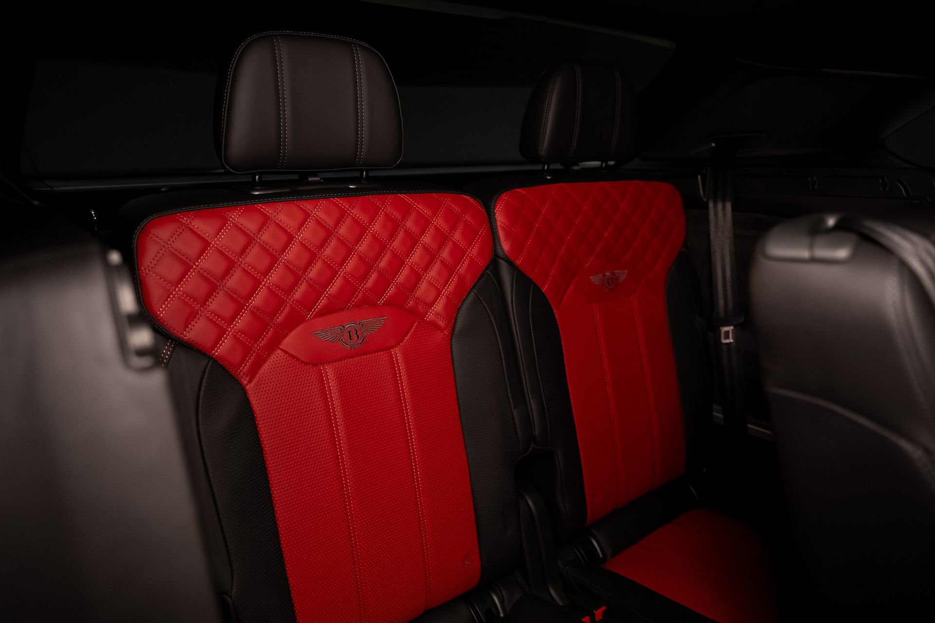 Used 2021 Bentley Bentayga AWD/4WD image 64