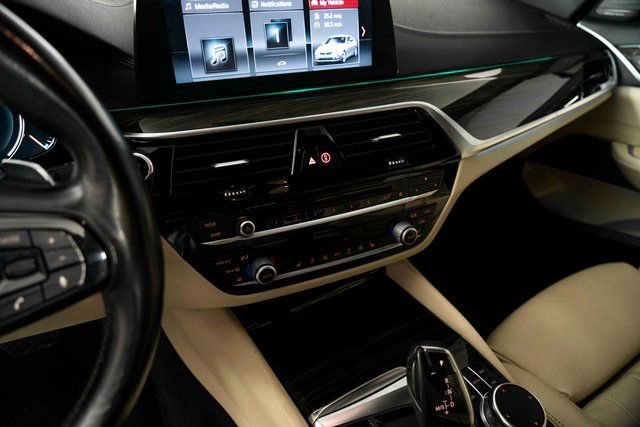 Used 2018 BMW 640i Gran Turismo xDrive AWD/4WD image 23