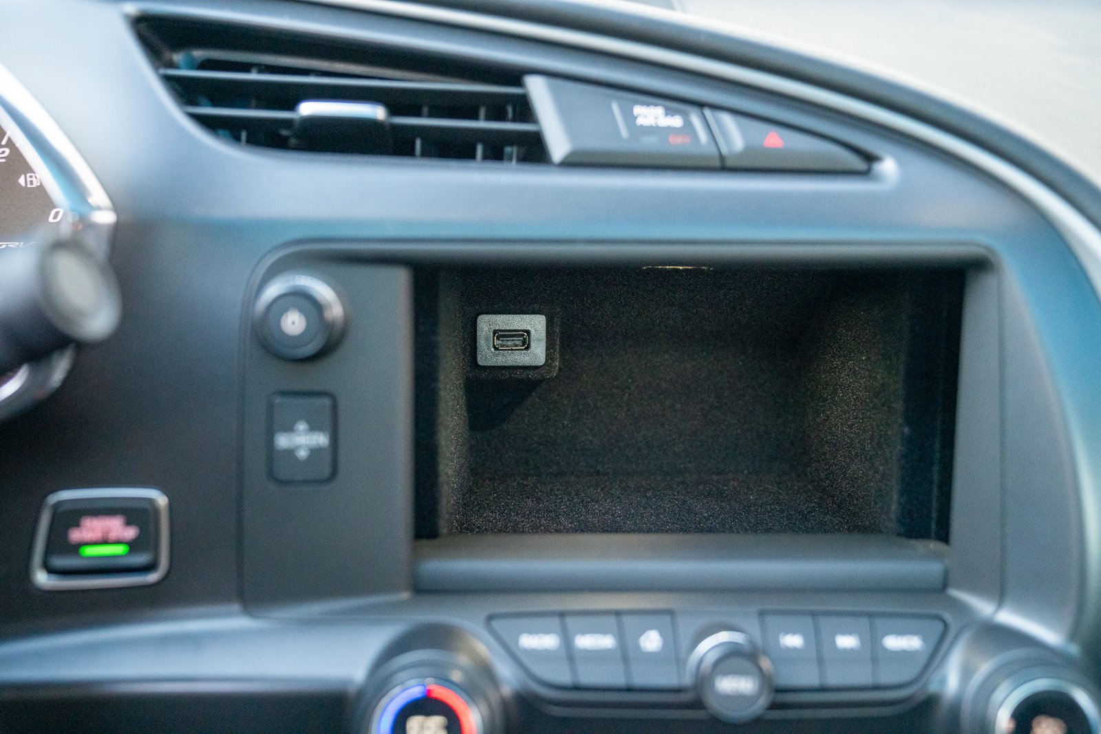 Used 2015 Chevrolet Corvette Stingray Coupe w/ 3LT Preferred Equipment Group image 19