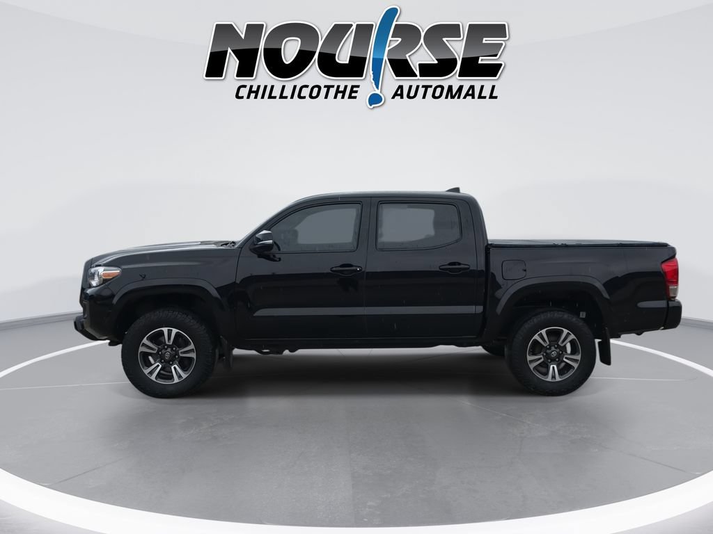 Used 2017 Toyota Tacoma TRD Sport w/ Tow Package (A/T) AWD/4WD image 5