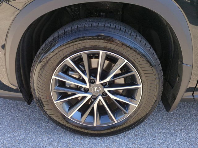 Used 2025 Lexus NX 300h AWD w/ Luxury Package image 11