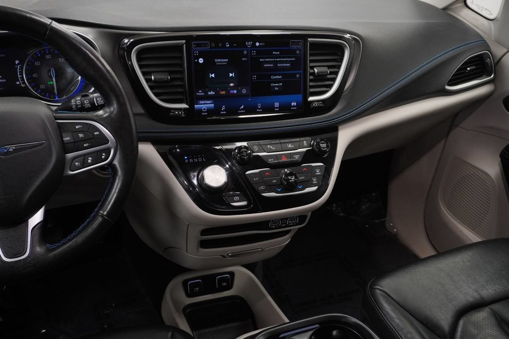 Certified 2021 Chrysler Pacifica Touring-L FWD image 24