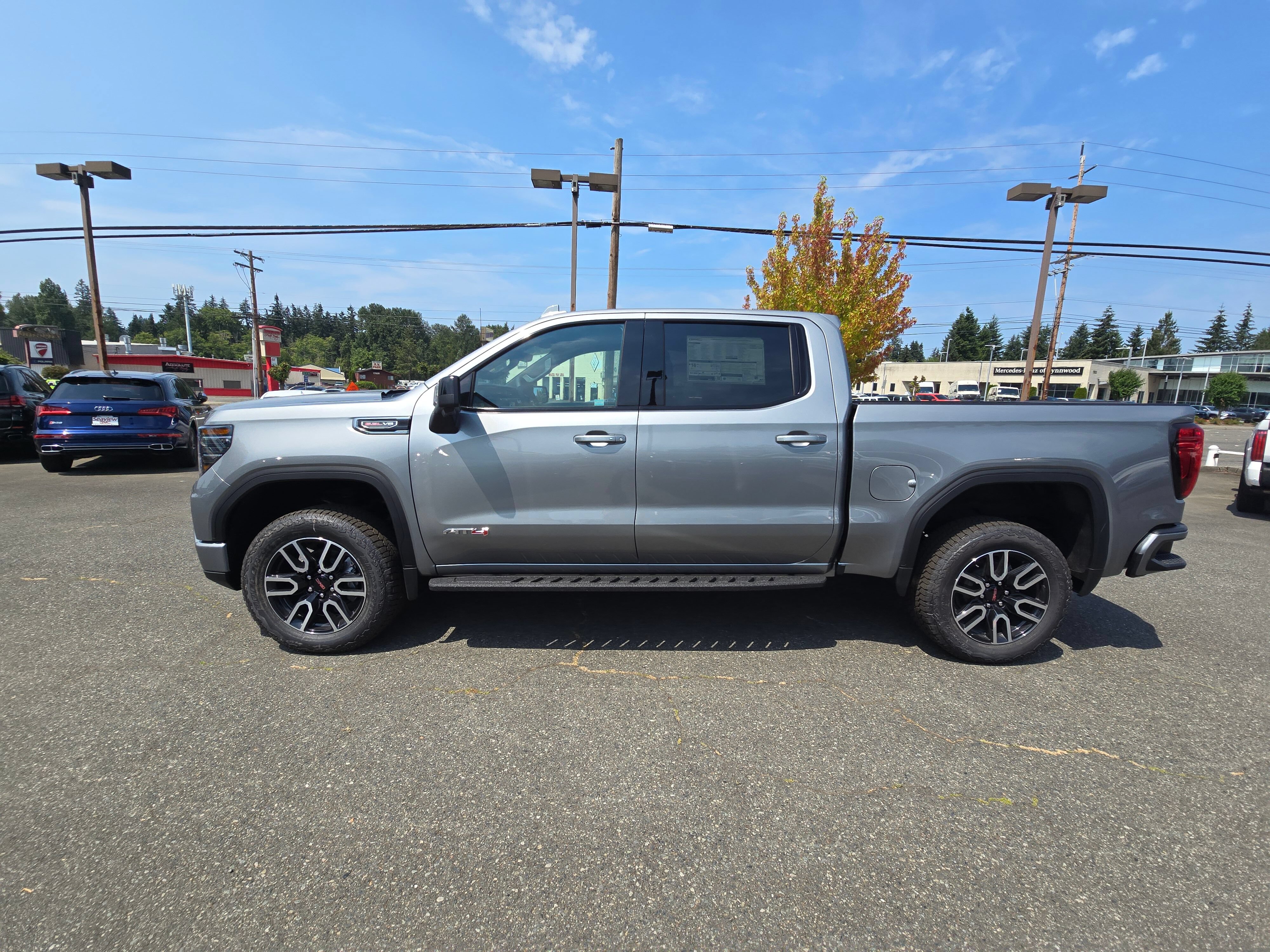 New 2026 GMC Sierra 1500 AT4 w/ AT4 Premium Package AWD/4WD image 4
