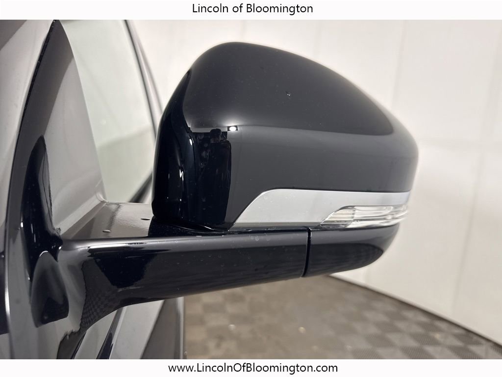 New 2025 Lincoln Navigator L Reserve w/ Jet Appearance Package image 17