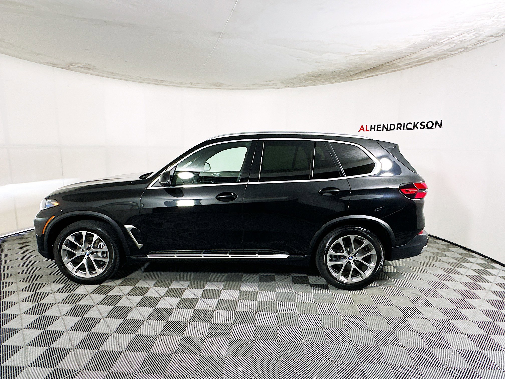 Used 2025 BMW X5 sDrive40i image 6