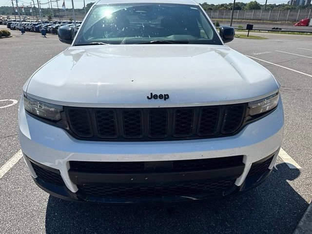 Used 2024 Jeep Grand Cherokee L Altitude AWD/4WD image 4