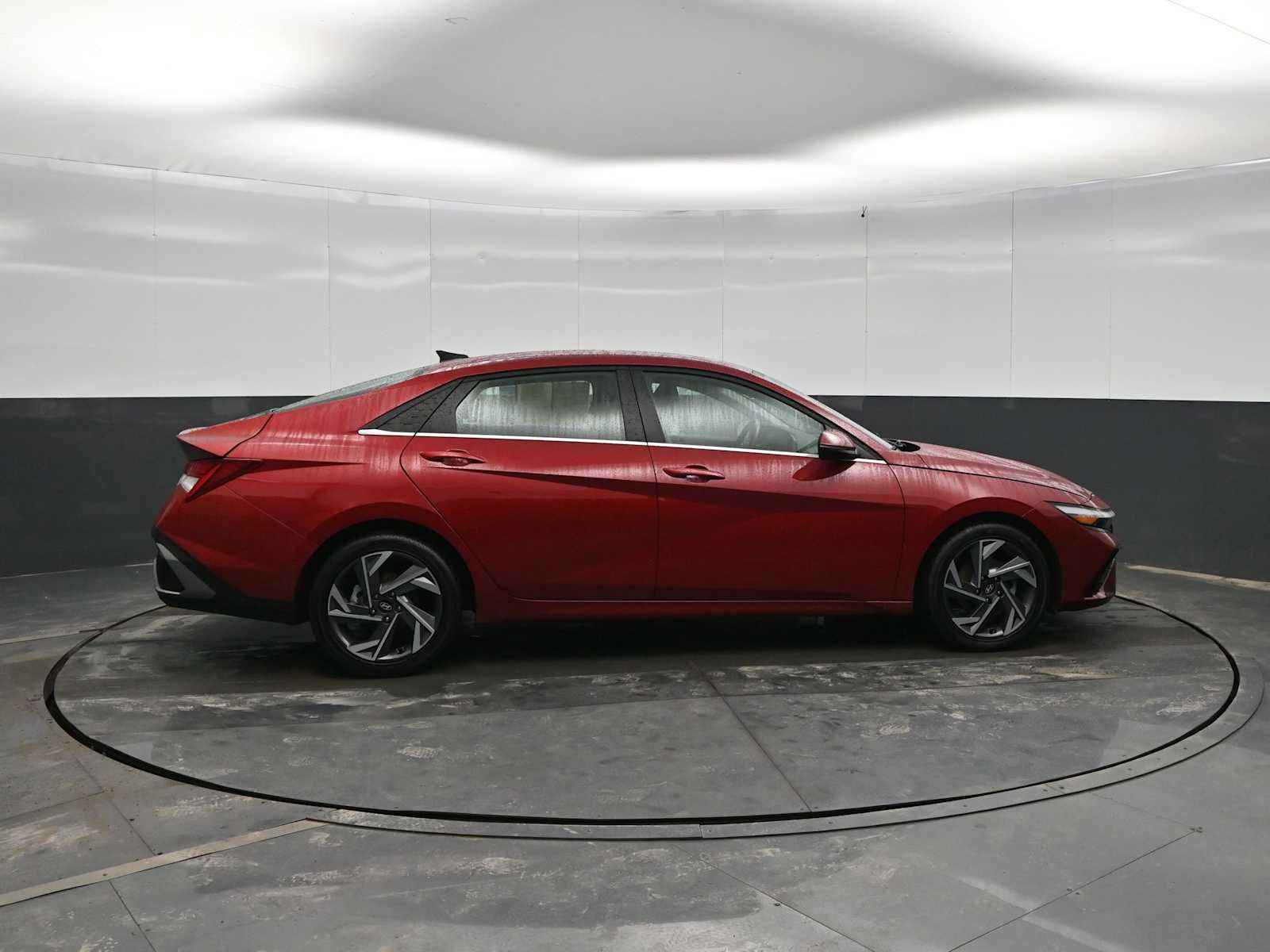 Certified 2025 Hyundai Elantra Limited image 9