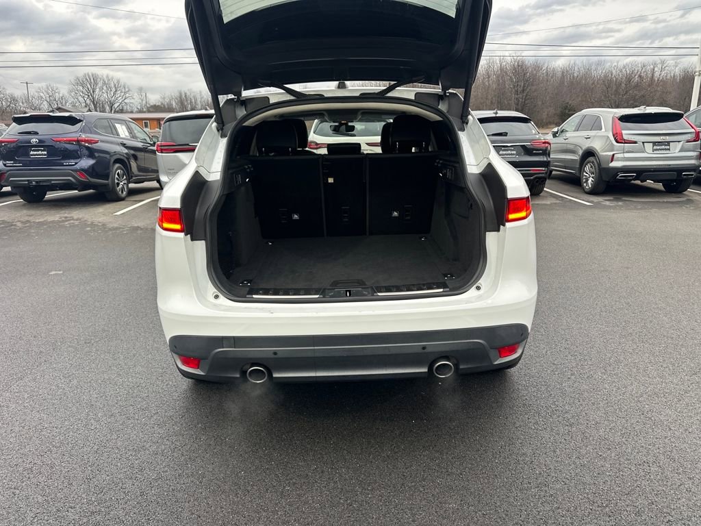 Used 2020 Jaguar F-PACE Prestige image 11