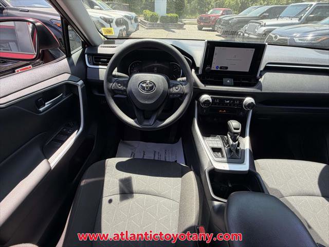 Certified 2025 Toyota RAV4 XLE AWD/4WD image 17