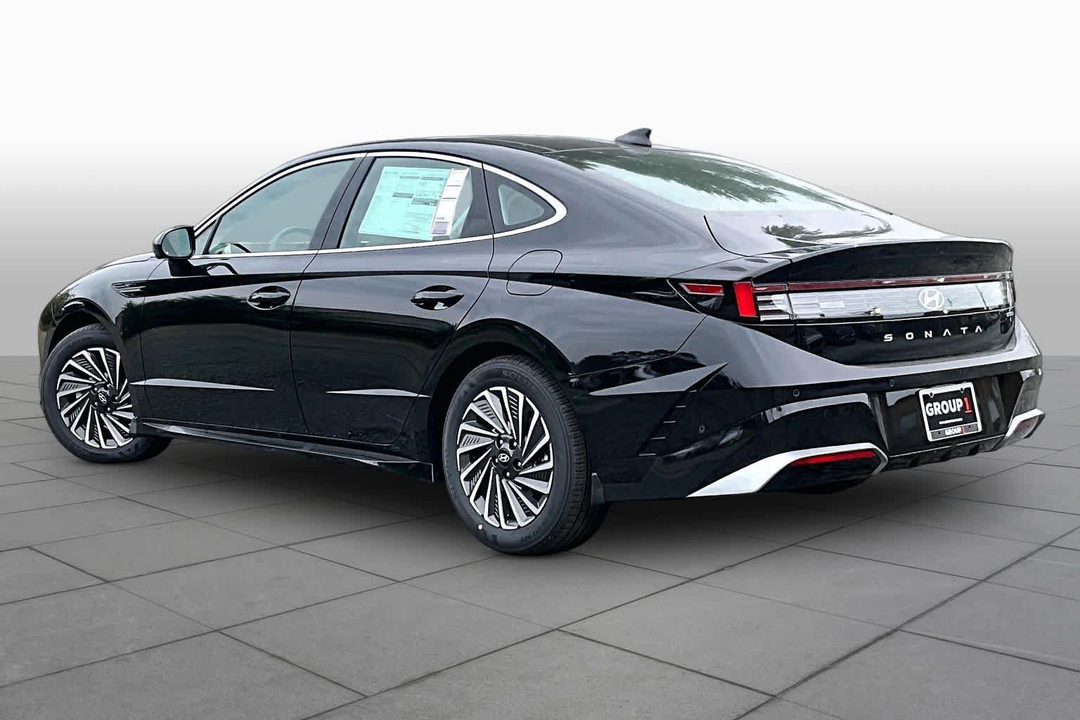 New 2026 Hyundai Sonata Limited FWD image 7
