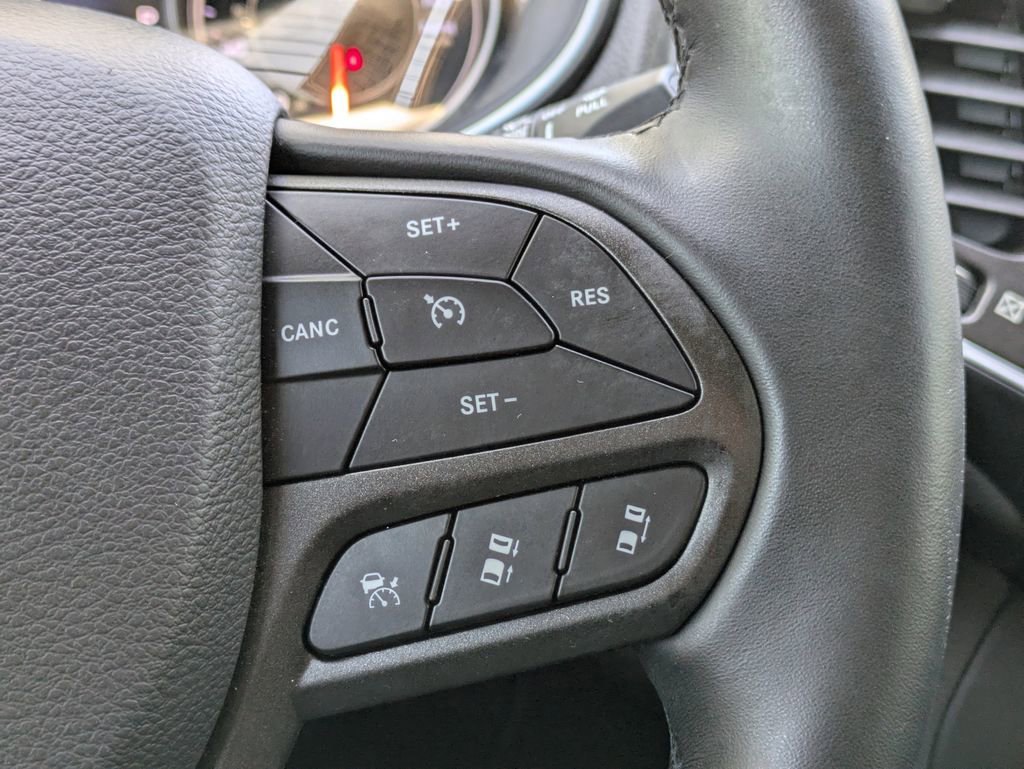 Used 2020 Jeep Cherokee Trailhawk w/ Technology Group AWD/4WD image 36