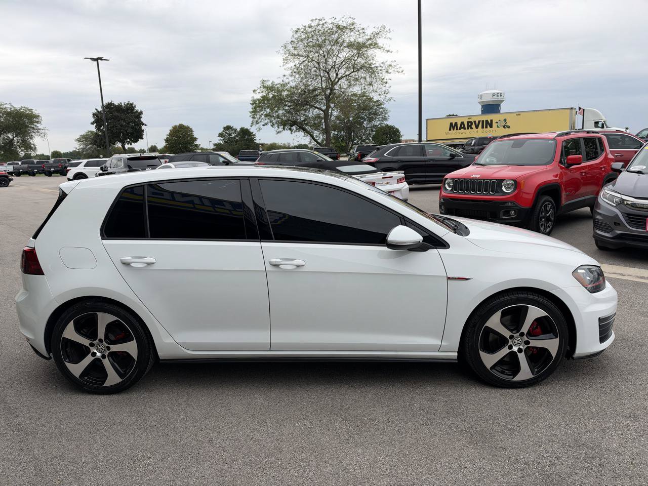 Used 2015 Volkswagen GTI SE w/ Lighting Package (SEL) FWD image 8