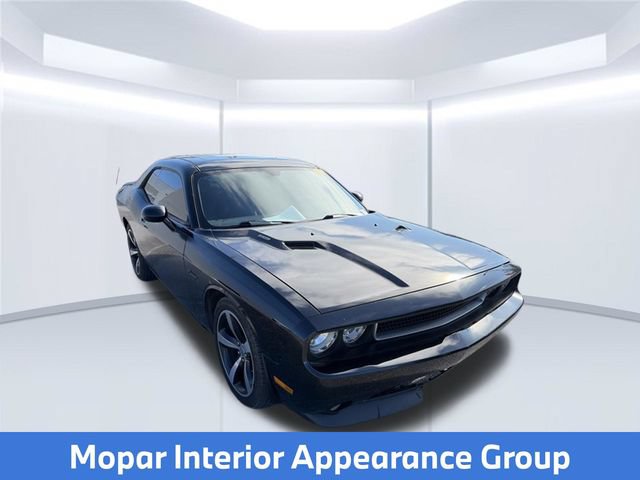 Used 2014 Dodge Challenger R/T RWD image 3