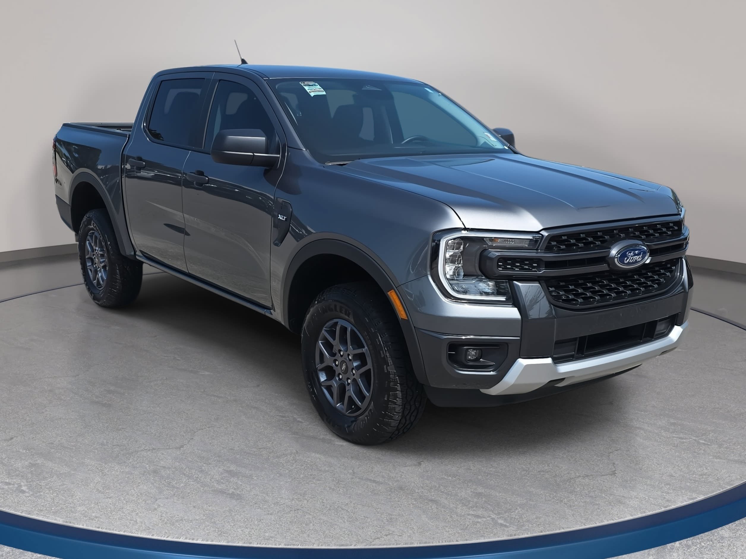Used 2025 Ford Ranger XLT RWD image 3