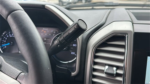 Used 2017 Ford F250 Lariat w/ Chrome Package image 29