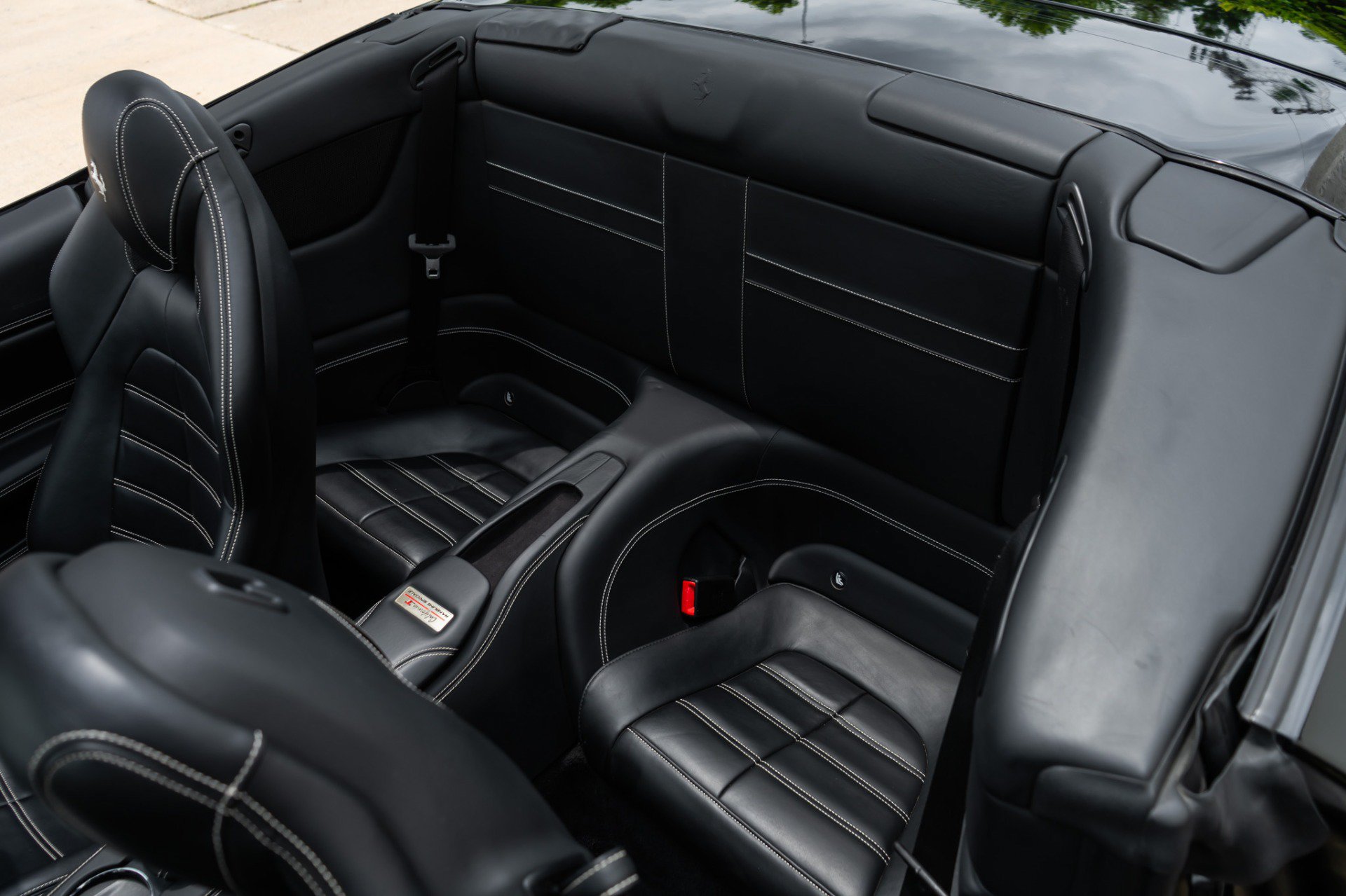 Used 2018 Ferrari California T RWD image 36