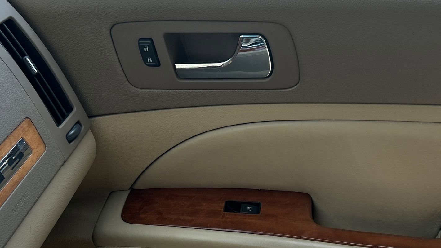 Used 2006 Cadillac STS w/ Preferred Equipment Group image 33