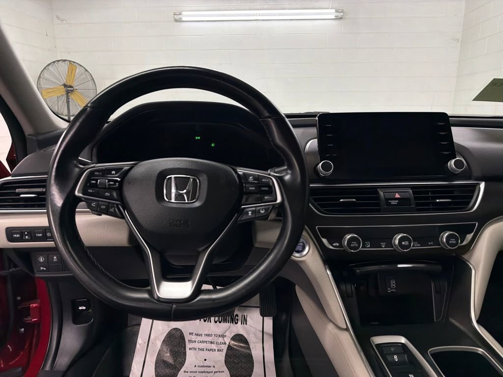 Used 2018 Honda Accord Touring image 7
