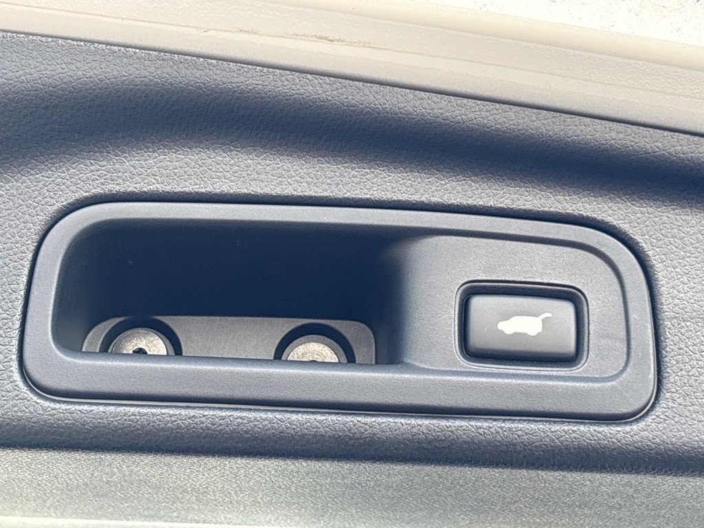 Used 2017 Honda Pilot Touring image 18