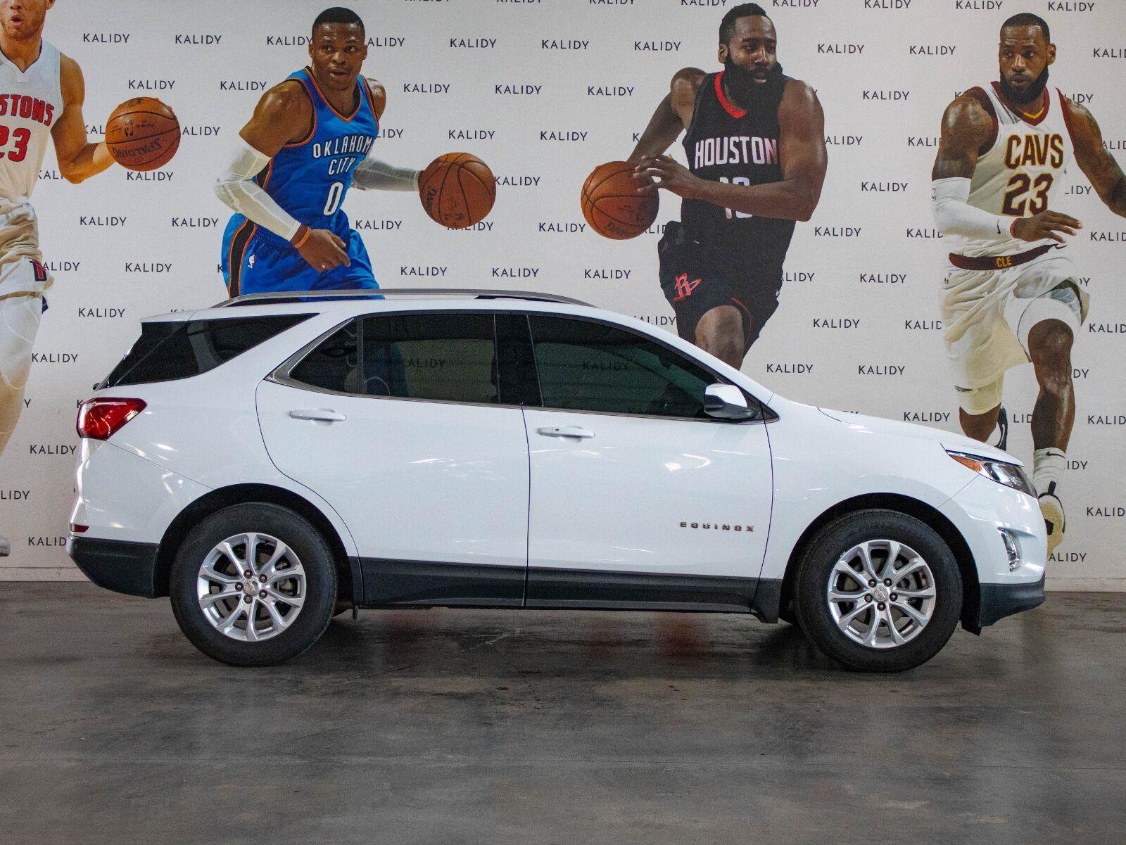 Used 2020 Chevrolet Equinox LT FWD image 18