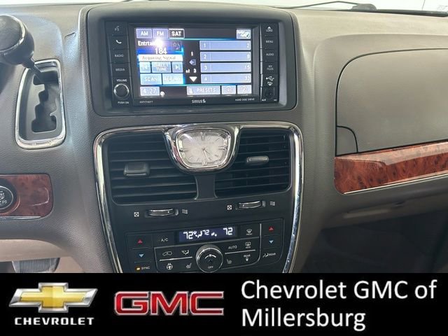 Used 2015 Chrysler Town & Country Touring-L w/ Driver Convenience Group image 21