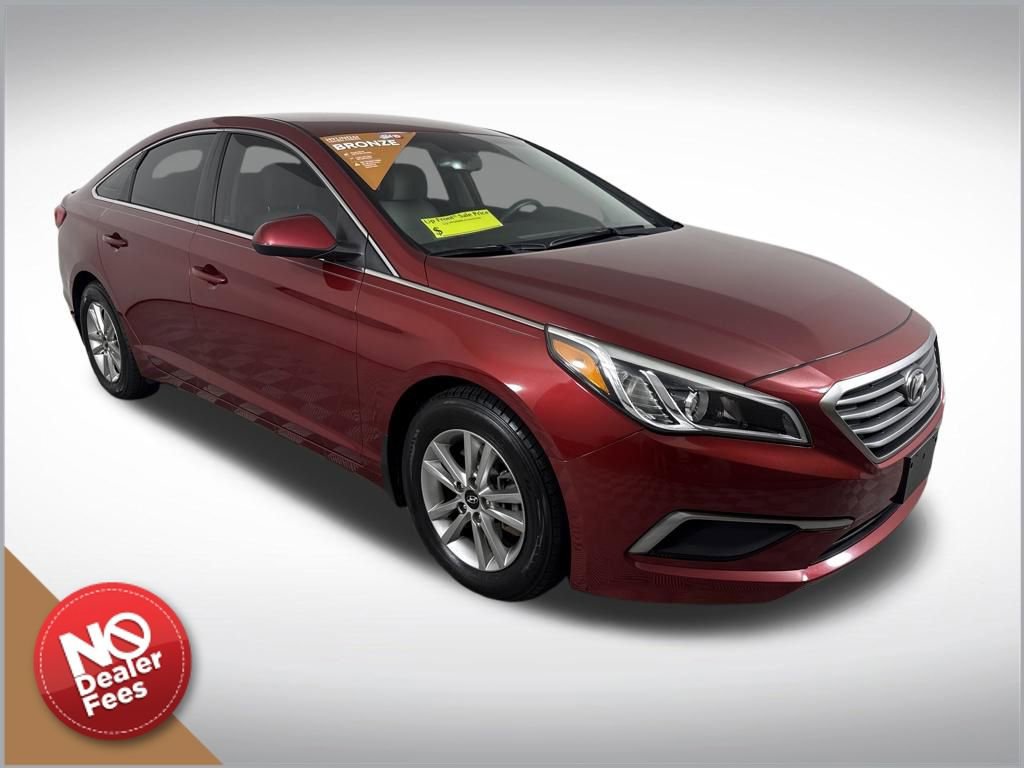 Used 2016 Hyundai Sonata SE w/ Winter Weather Package image 1