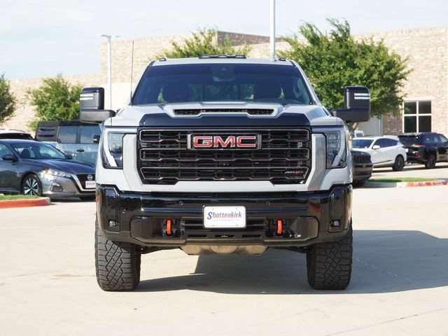 Used 2025 GMC Sierra 2500 AT4X AWD/4WD image 2