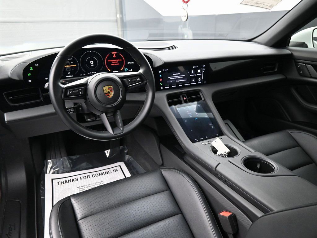 Used 2022 Porsche Taycan image 9