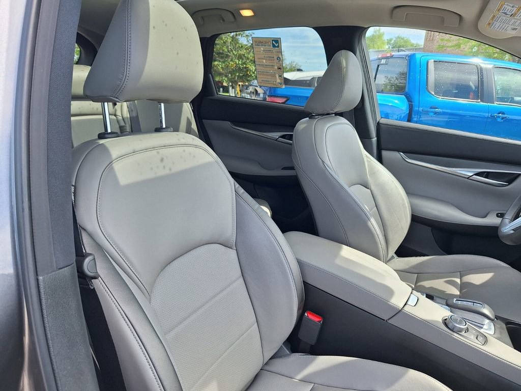 Used 2025 INFINITI QX50 Luxe AWD/4WD image 31