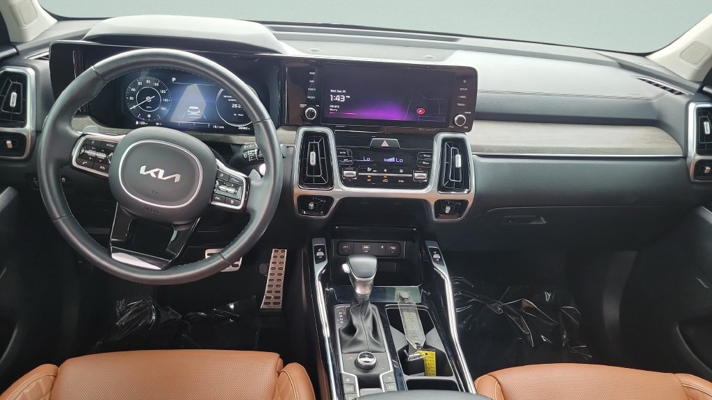 Used 2023 Kia Sorento SX Prestige AWD/4WD image 11