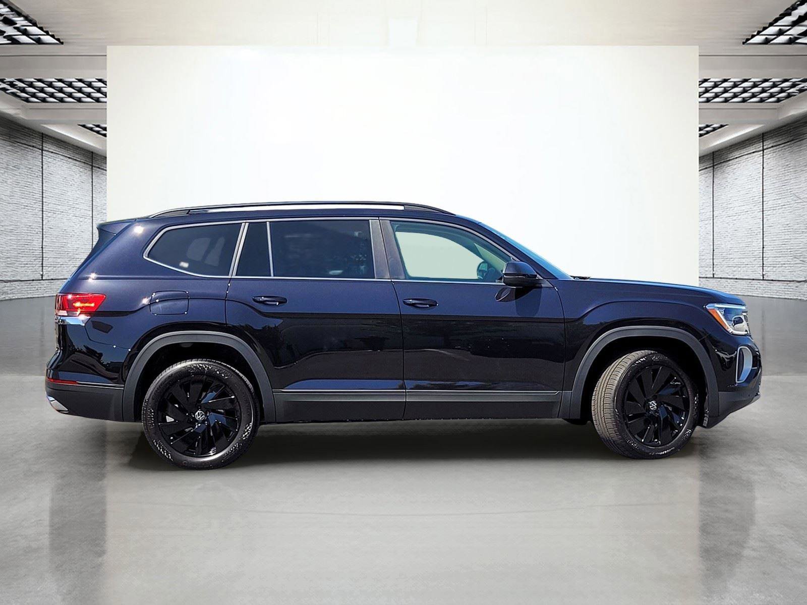 New 2026 Volkswagen Atlas SE image 5