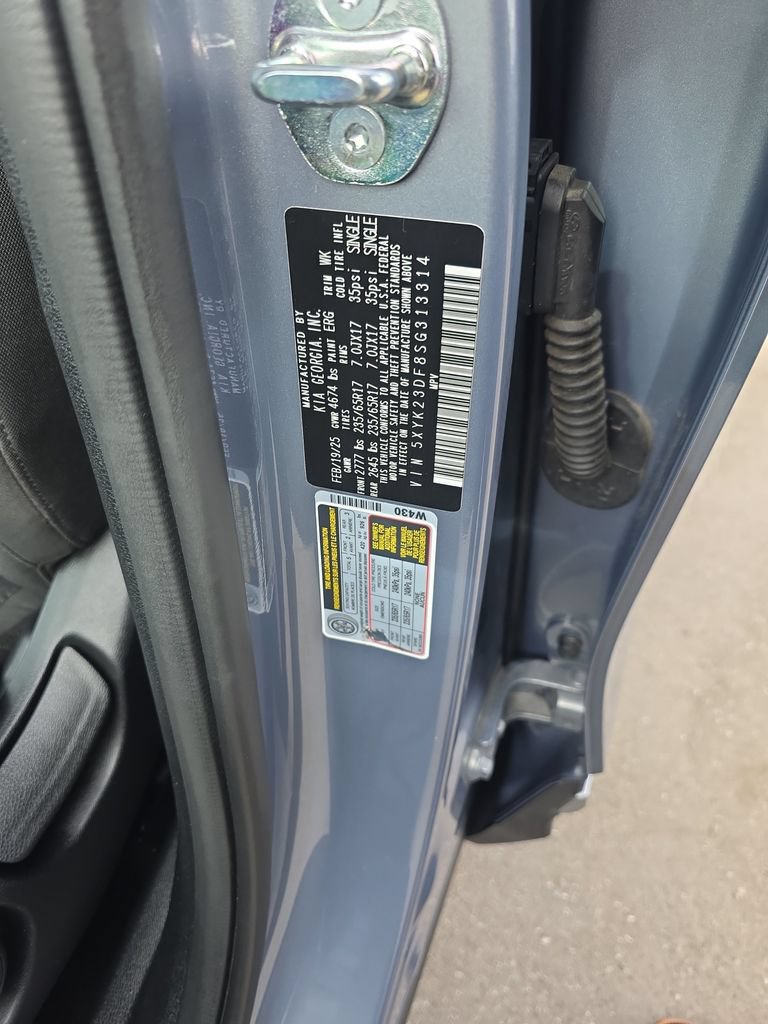 Used 2025 Kia Sportage LX FWD image 27