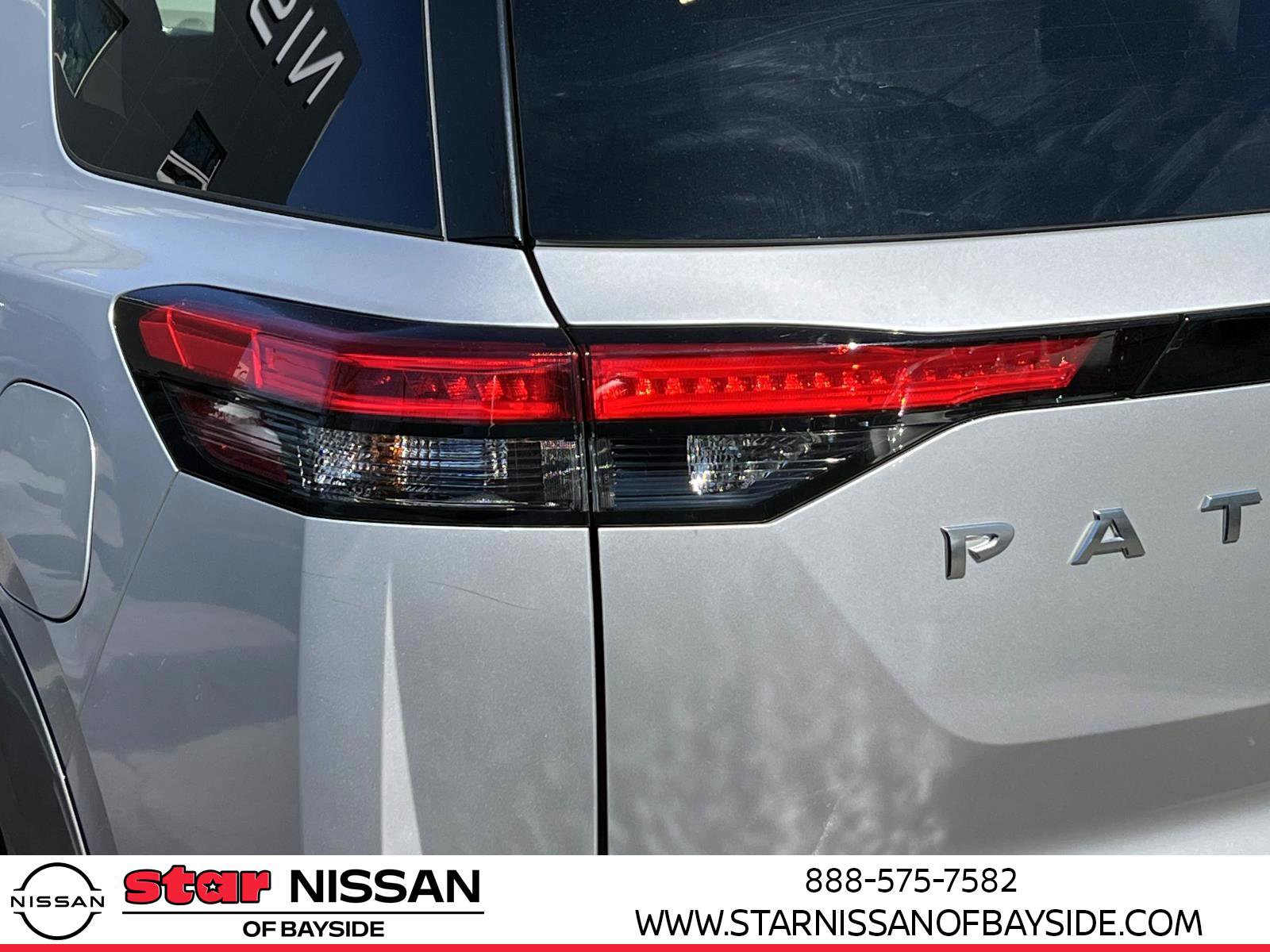 Used 2023 Nissan Pathfinder Platinum w/ Lighting Package (N93) image 9