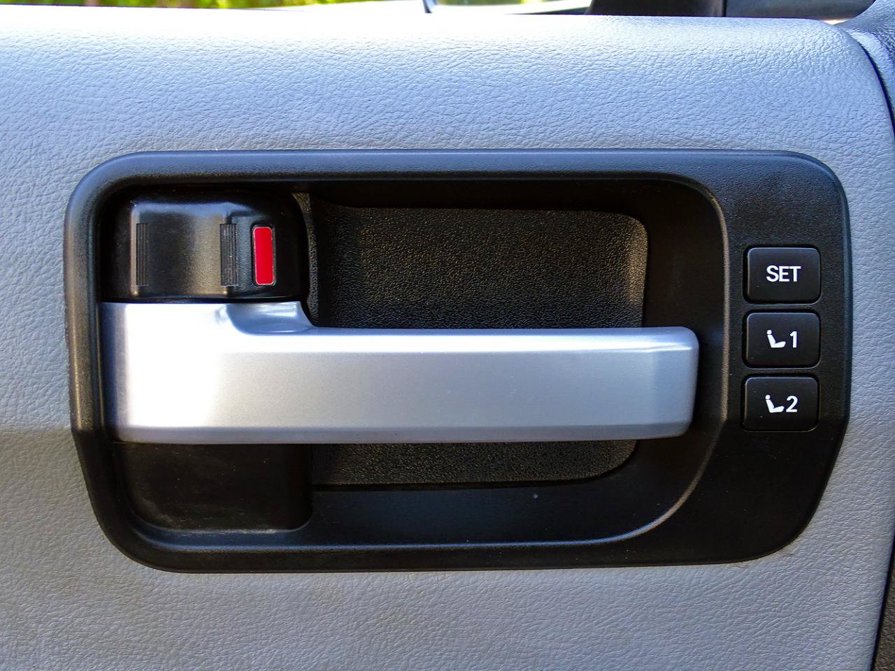 Used 2013 Toyota Sequoia Platinum RWD image 14
