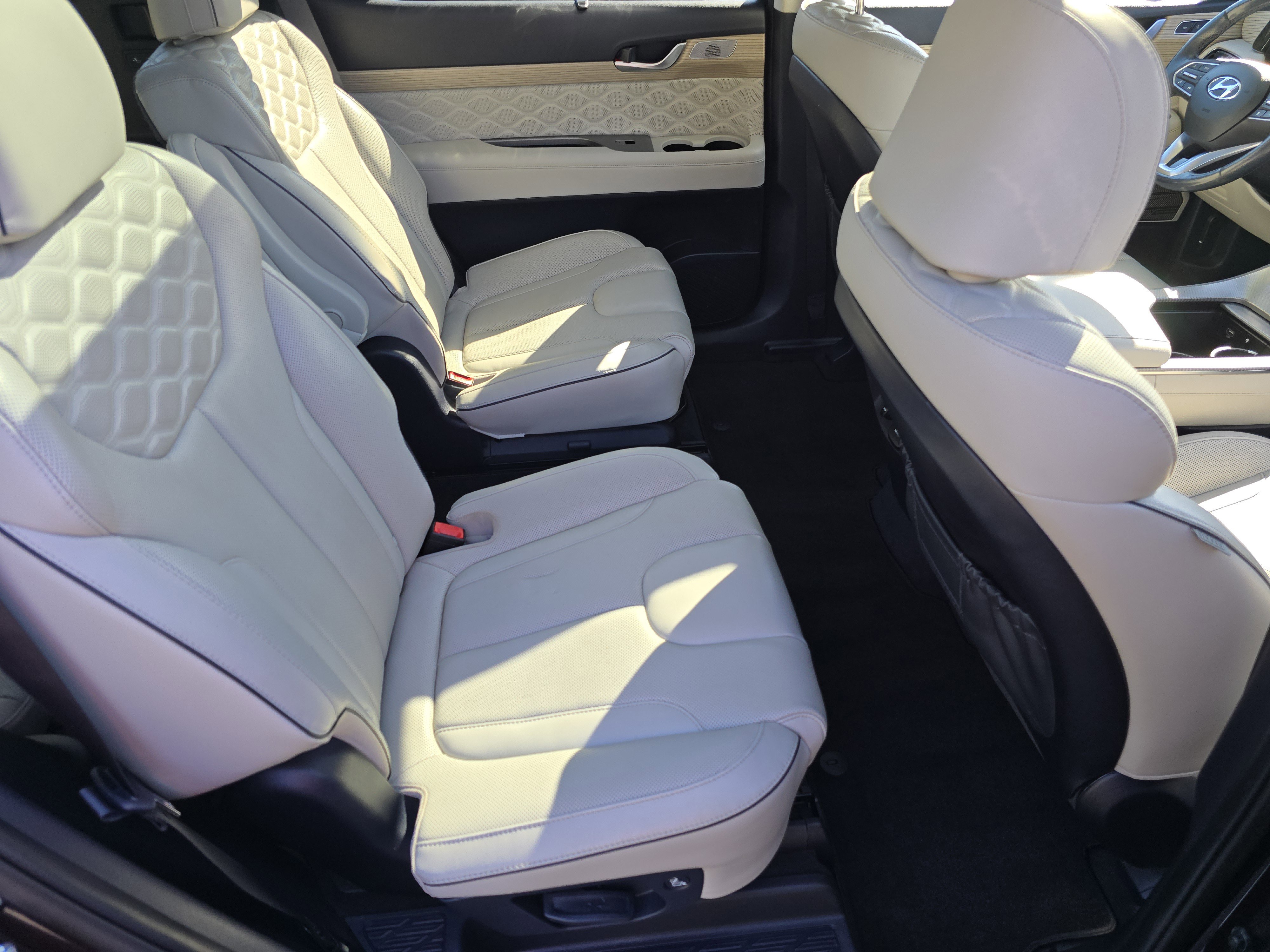 Used 2022 Hyundai Palisade Calligraphy image 34