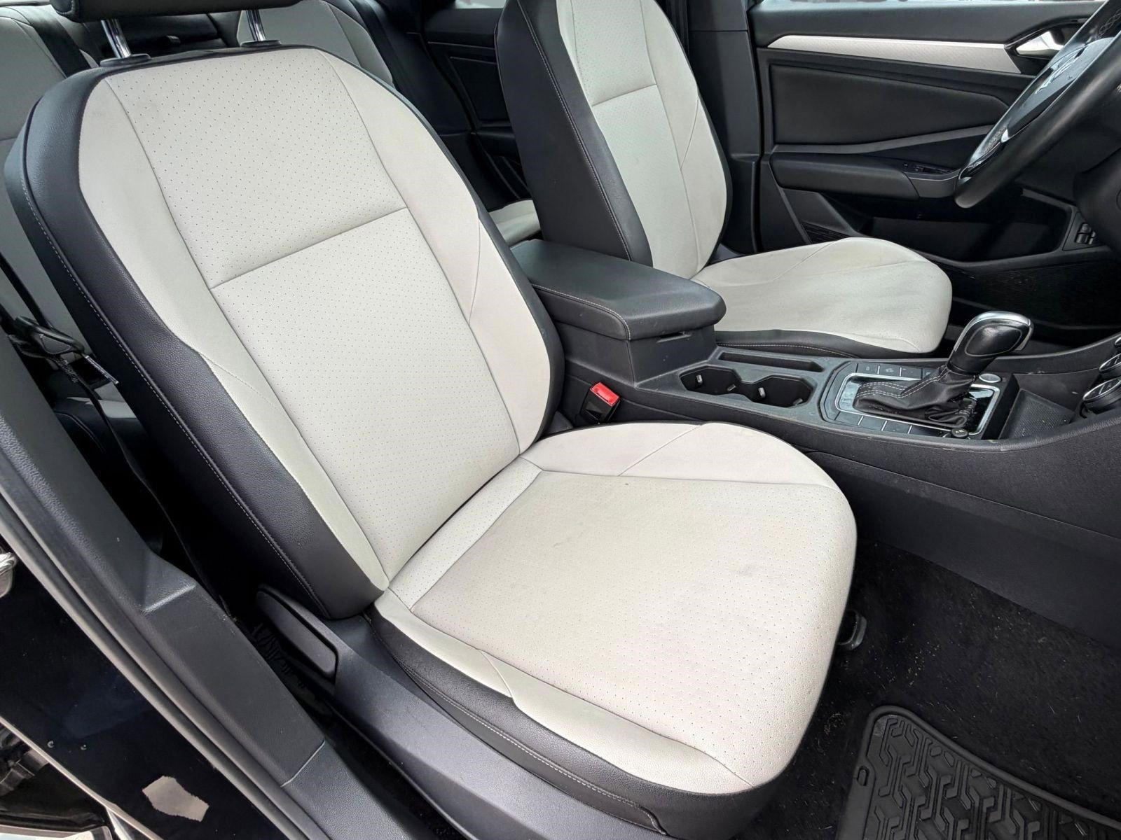 Used 2021 Volkswagen Jetta R-Line w/ R-Line Cold Weather Package image 18